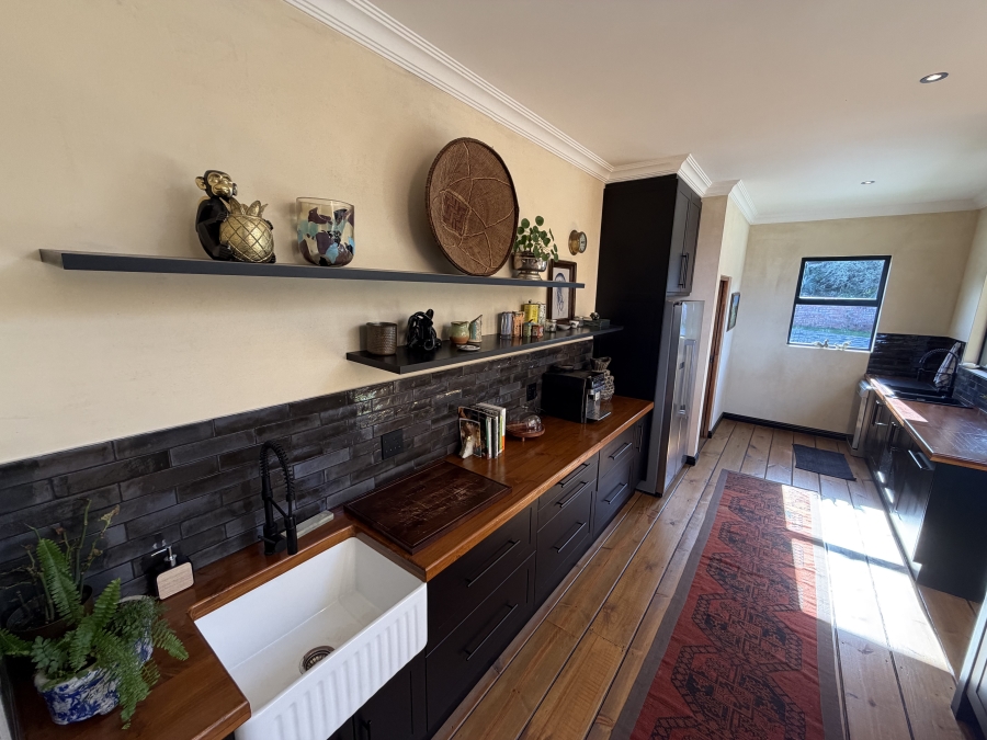 4 Bedroom Property for Sale in Hansmoeskraal A H Western Cape
